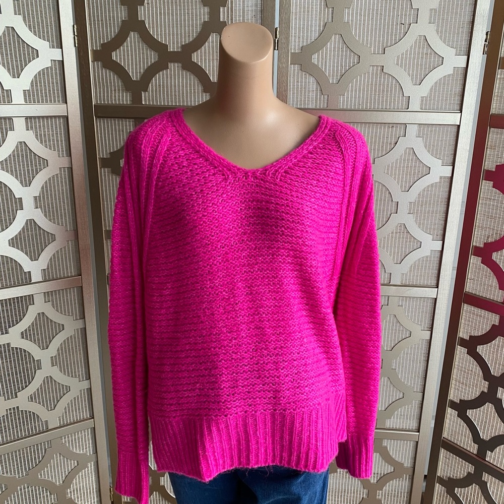 Universal Threads Sweater! NEW- Never Worn!